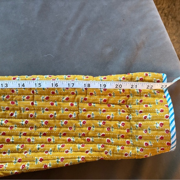 Floral Quilted Jacket with Blue Trim - Picture 7 of 8